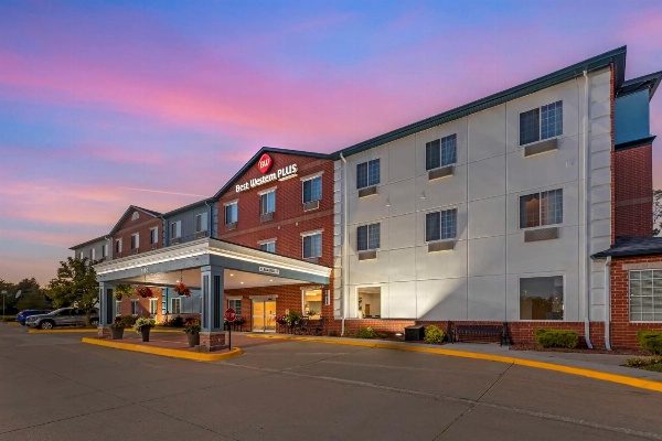 Best Western Plus Des Moines West Inn And Suites image 1