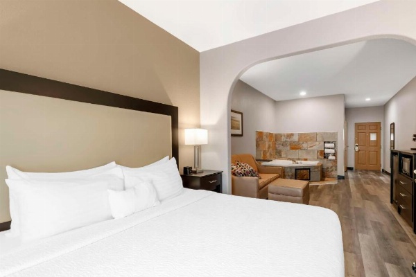 Best Western Plus Des Moines West Inn And Suites image 23